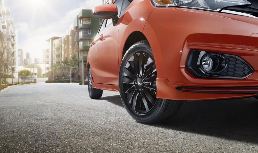  Honda Fit Sport 2017 года  (NA) (фото 6 из 71)